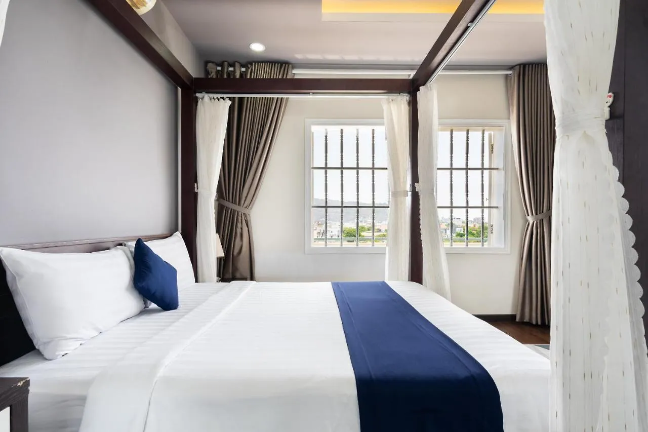 Joi Hotel Vung Tau 2*,